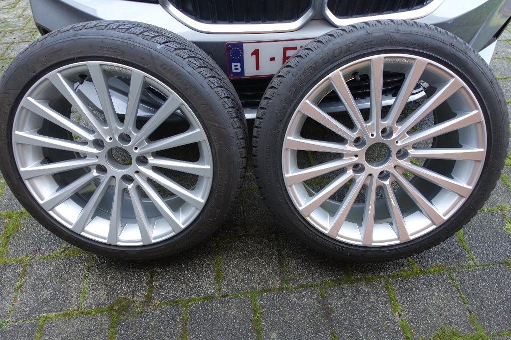 Pneus hiver 225/45/18 BMW, Autos : Pièces & Accessoires, Pneus & Jantes, Pneus hiver, Véhicule de tourisme, Enlèvement, Utilisé