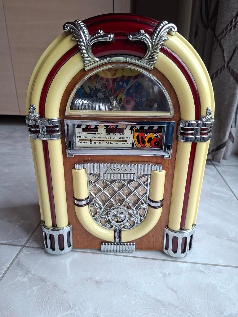 kleine jukebox fm-radio/casette, Ophalen, Radio