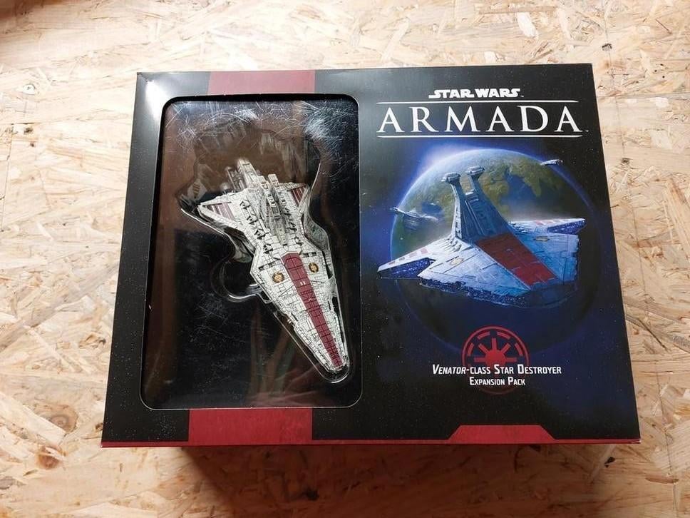 Star wars Armada venator expansion!, Hobby en Vrije tijd, Ophalen of Verzenden, Zo goed als nieuw