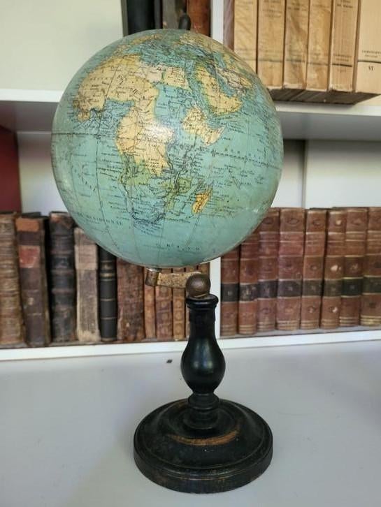Globe de G. Thomas antique, Enlèvement, Comme neuf