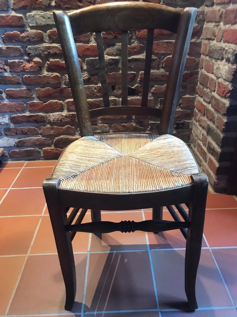 Cinq chaises en bois antiques solides comme le roc, Enlèvement
