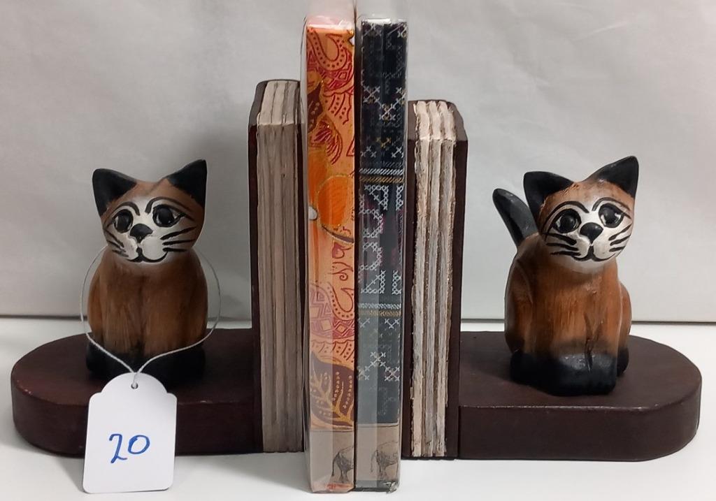 Houten boekensteun uit Thailand, Huis en Inrichting, Ophalen of Verzenden, Nieuw