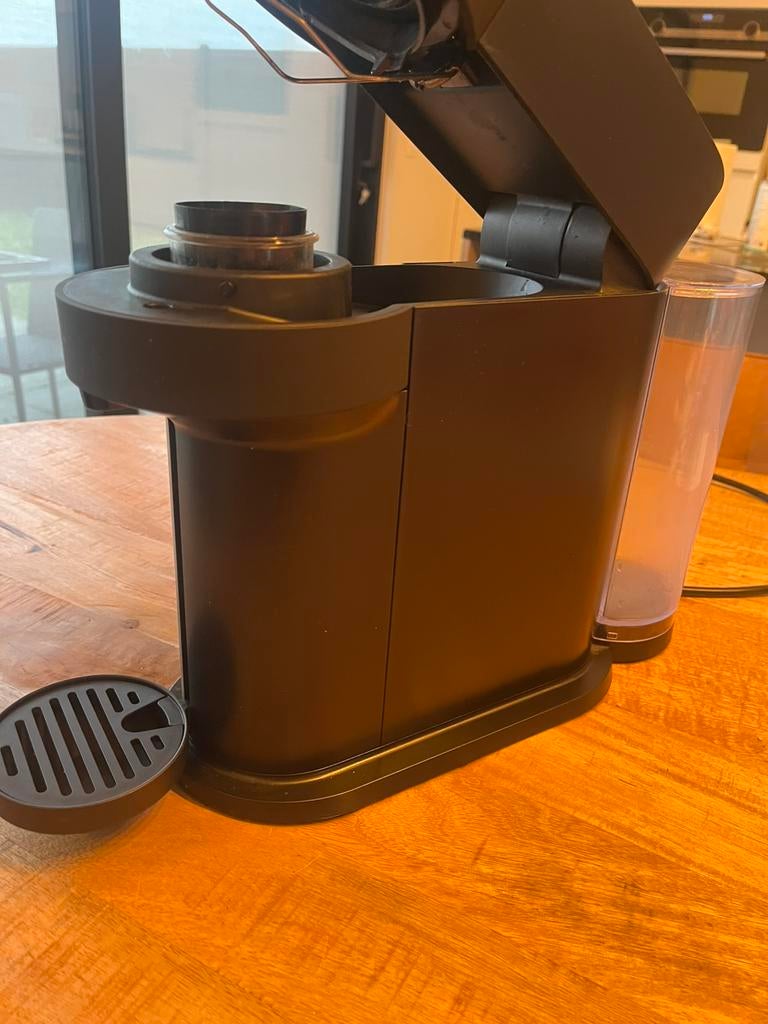 Nespresso Vertuo Next, Réservoir d'eau amovible, Dosettes et capsules de café, Comme neuf, Enlèvement