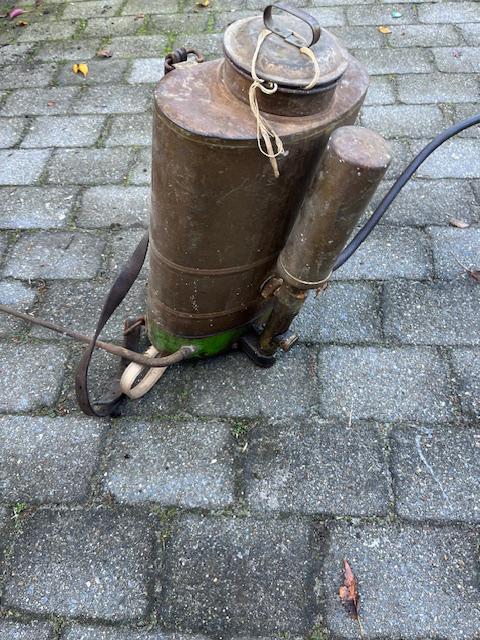 Vintage koperen rugsproeier, Ophalen, Gebruikt, Onkruidbestrijding