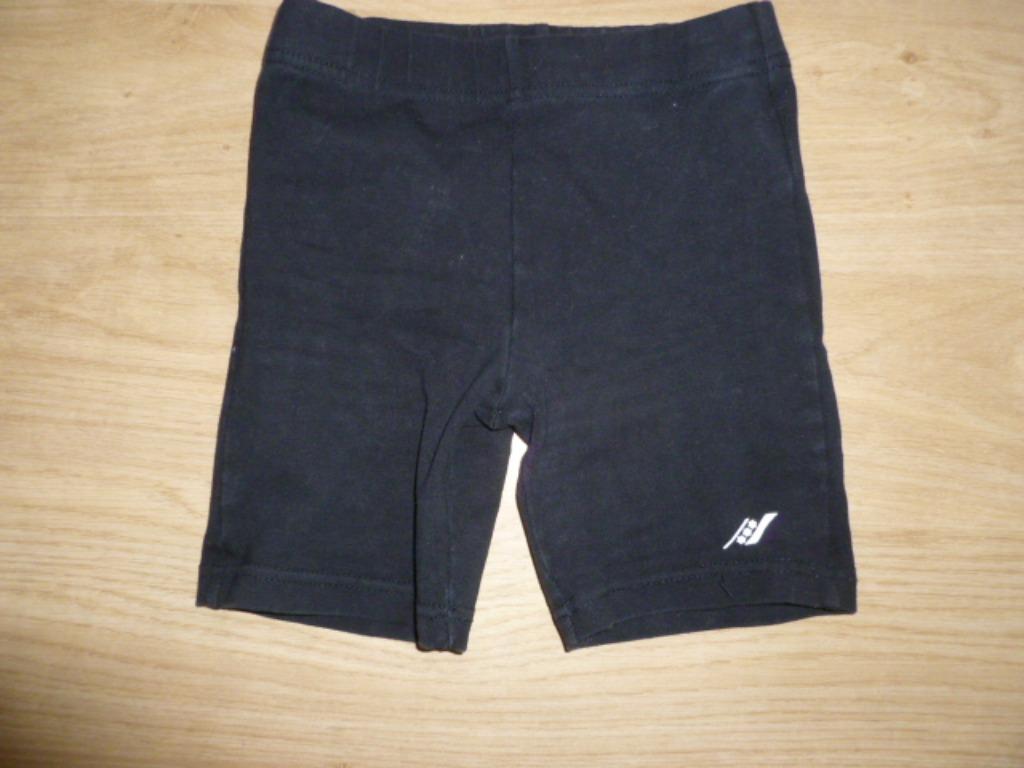 zwarte sport short meisje, rucanor, maat 128, Enlèvement ou Envoi, Comme neuf, Rucanor, Fille