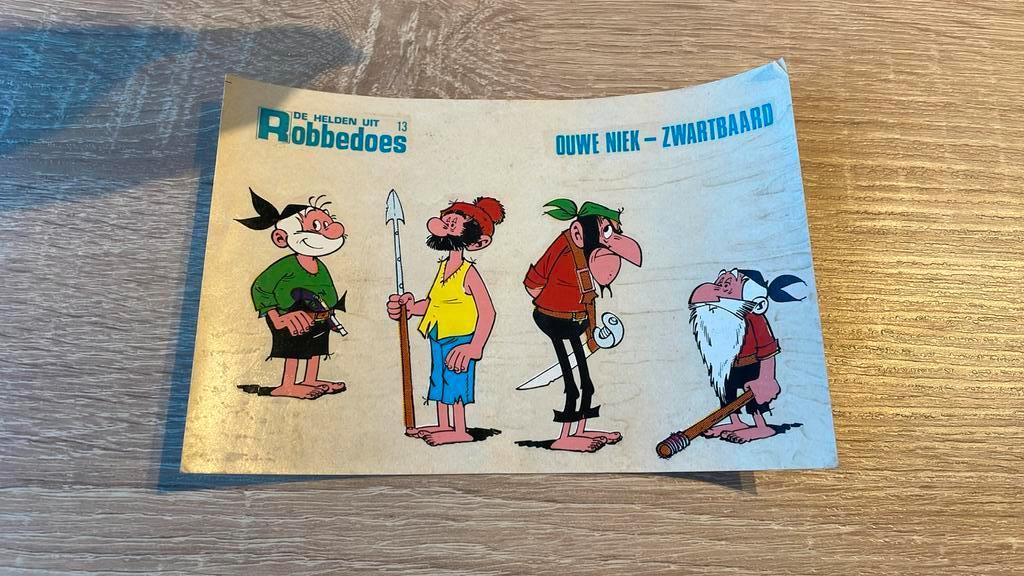 Rare Décalcomanies journal spirou Barbe noire Vieux Nick, Collections, Enlèvement ou Envoi, Gaston ou Spirou, Comme neuf, Image, Affiche ou Autocollant