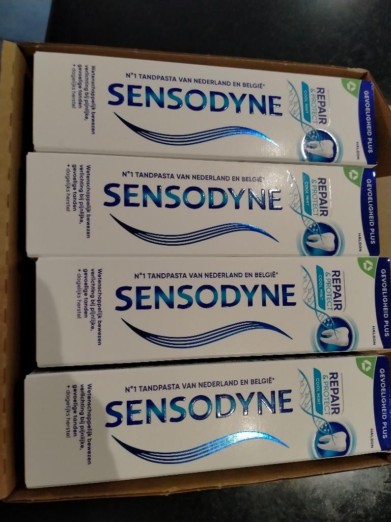 Sensodyne Repair & Protect par 4 neufs dans boîte fermée 10€, Enlèvement, Neuf, Dentifrice