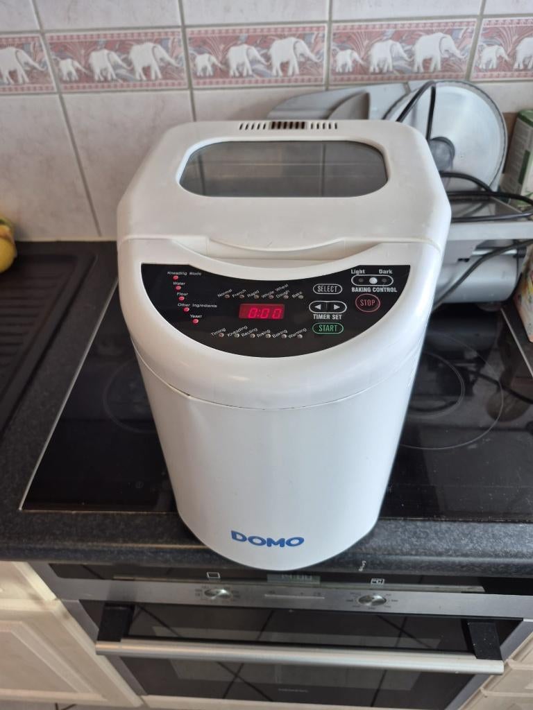 Broodmachine Domo, Gebruikt, 400 tot 800 gram deeg, Kijkvenster, Ophalen