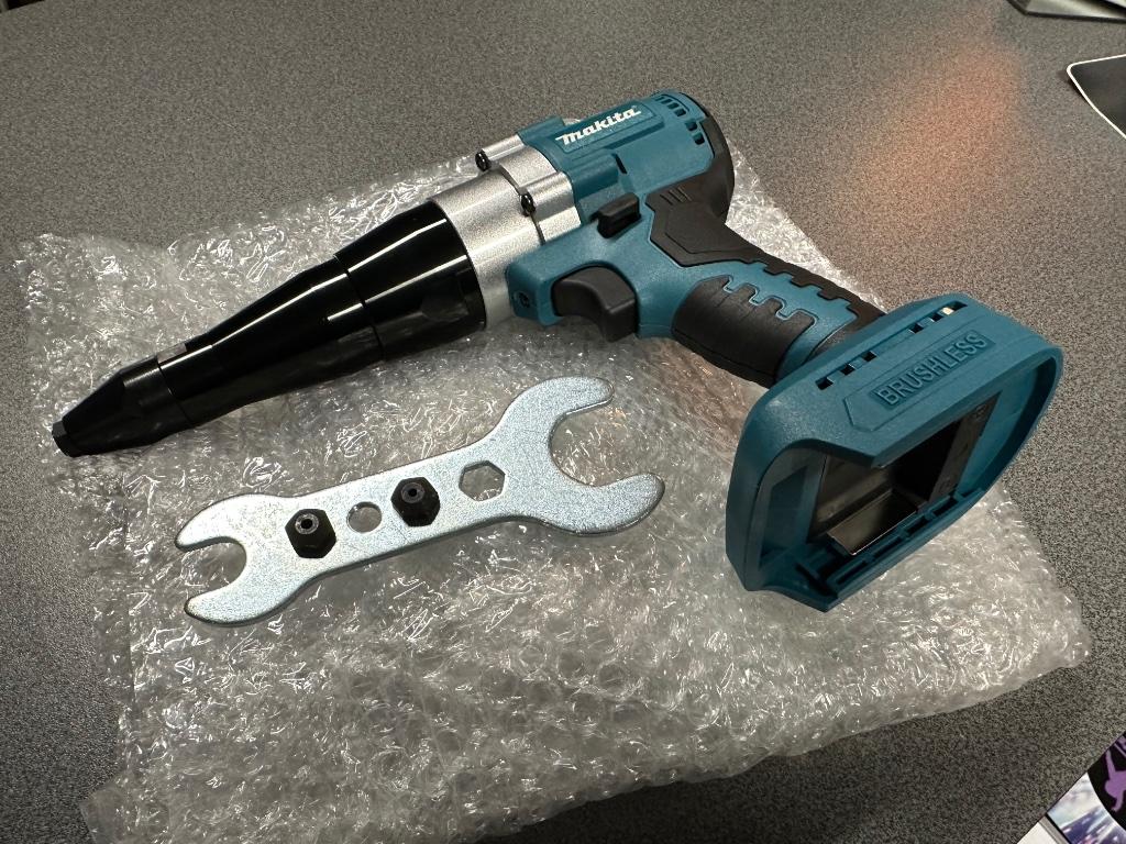 Makita poprivet machine 18v, Enlèvement ou Envoi, Neuf