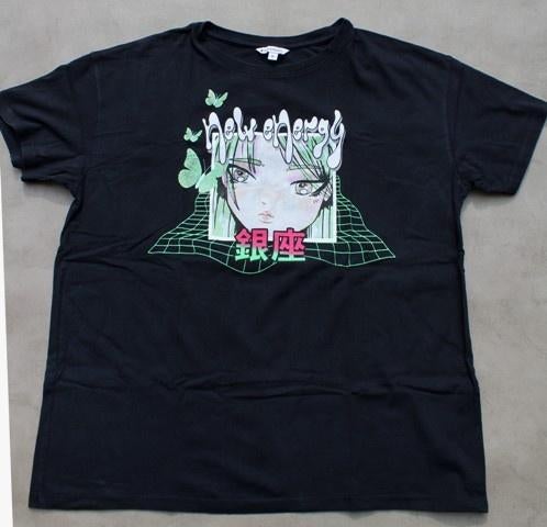 T-shirt noir à imprimé anime - taille M, Manches courtes, Taille 38/40 (M), Enlèvement ou Envoi, Comme neuf