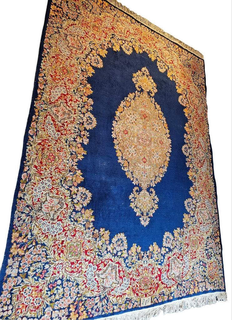 Tapis ancien Persan miroir, Kirman, Signé ! 375 cm x 275 cm, Antiquités & Art, Enlèvement