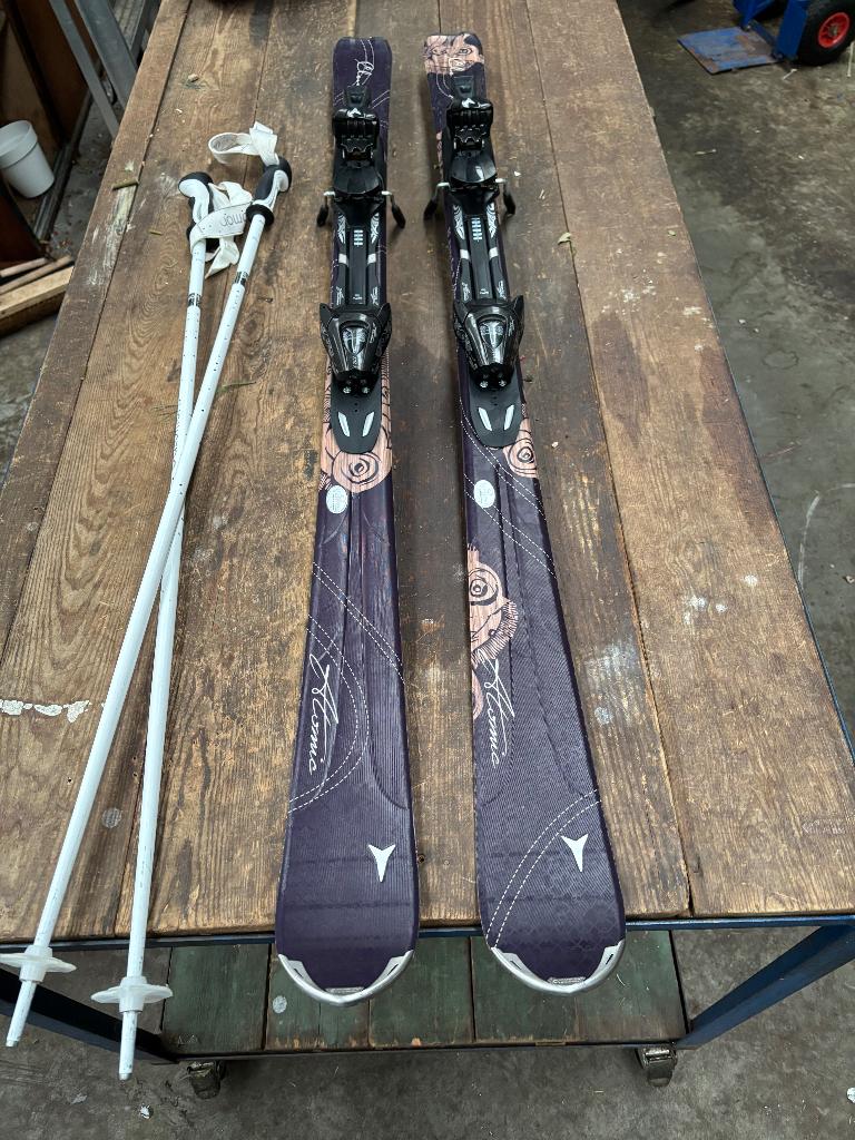 Damesski’s 142cm atomic cloud 7, Ophalen, 140 tot 160 cm, Gebruikt, Atomic