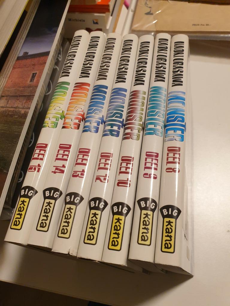 6 x Urasawa - MANGA NL : MONSTER deel 8 tem 10 & 12 tem 14, Livres, Enlèvement ou Envoi, Comme neuf, Urasawa
