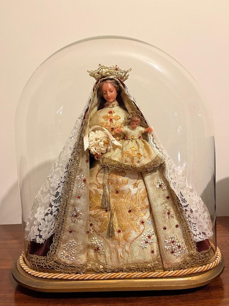 Marie et l'enfant sous une cloche de verre, Enlèvement