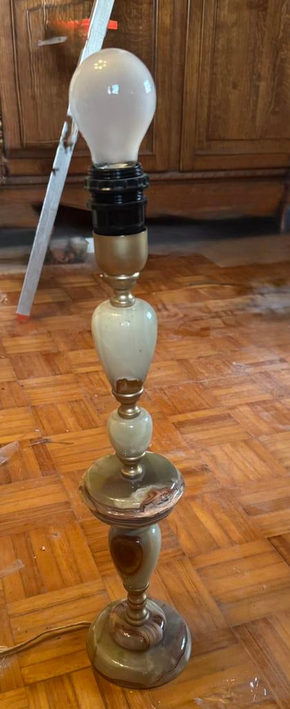 Lampe de table vintage en onyx, Antiquités & Art, Antiquités | Éclairage, Enlèvement ou Envoi