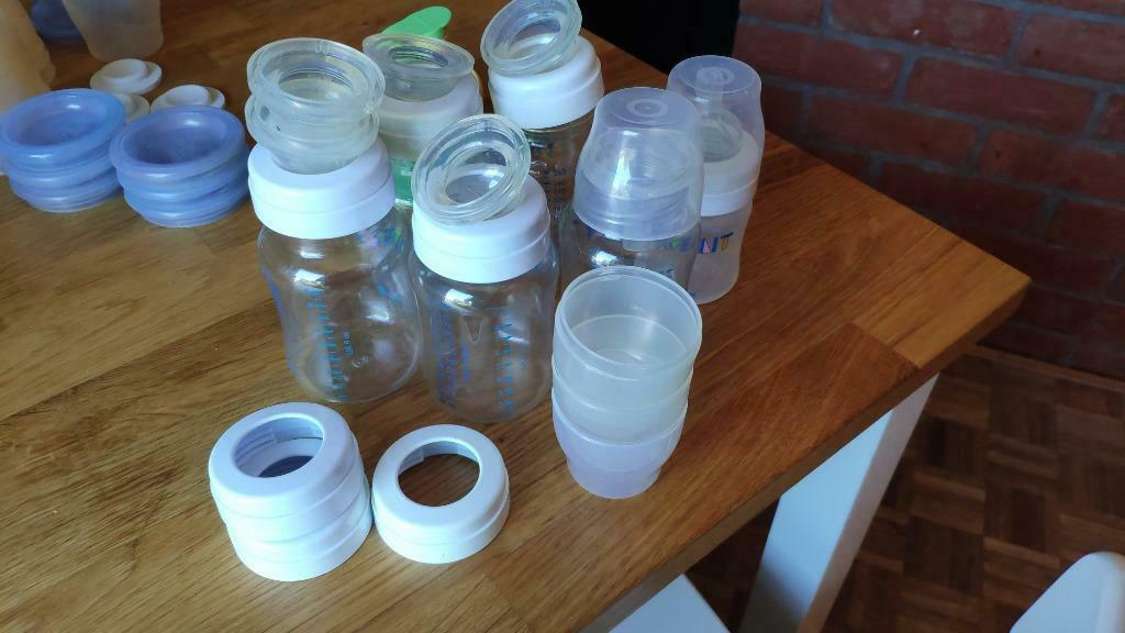 Set pakket AVENT flessen bekers bewaarpotjes spenen afdek, Enlèvement ou Envoi, Utilisé, Autres types