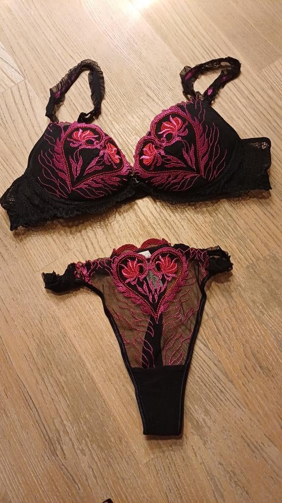 Lingeriesetje Lise Charmel (bh en string), Kleding | Dames, Ophalen of Verzenden, BH