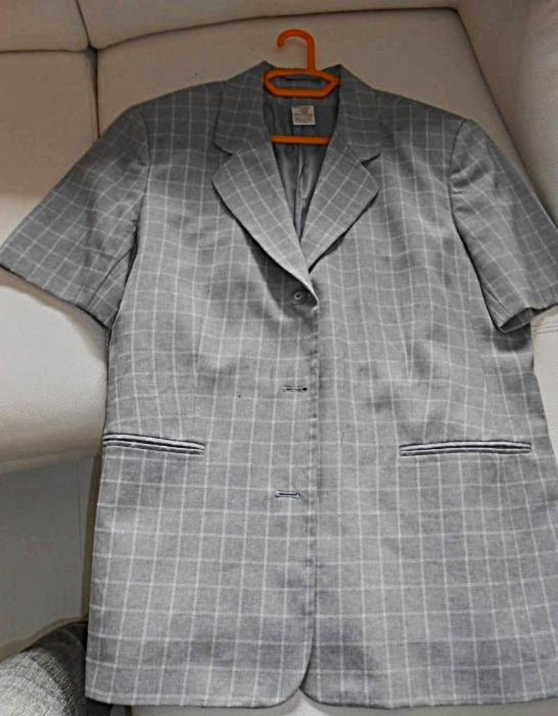 très belle veste tailleur dame, Enlèvement ou Envoi, Neuf, Taille 42/44 (L), Gris
