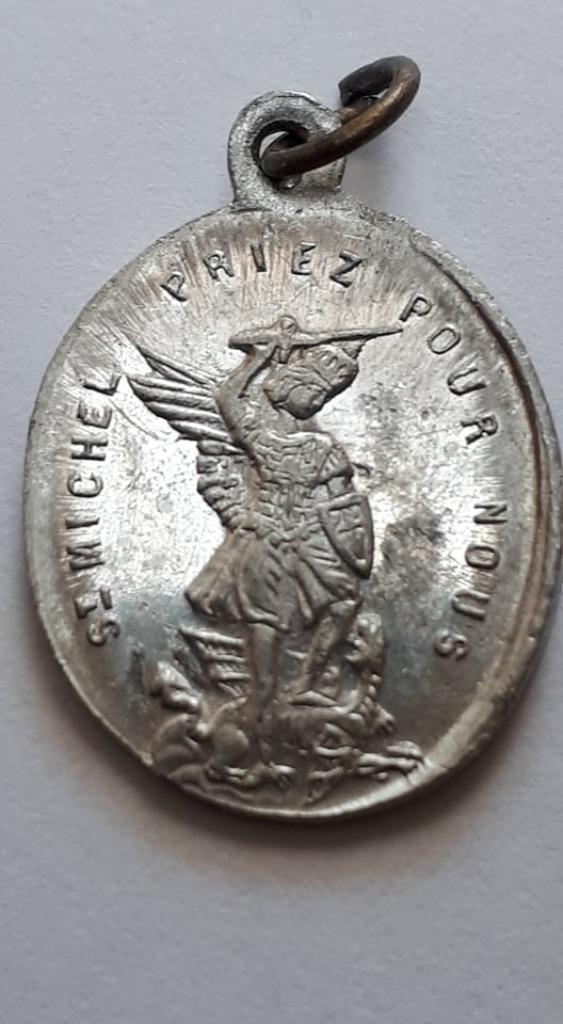 M88 * Oud Scapulier- Medaille * Mont St Michel, Verzamelen, Religie, Christendom | Katholiek, Ophalen of Verzenden