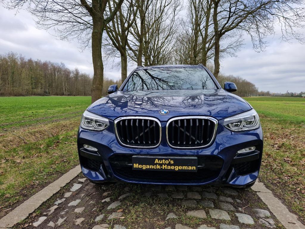 BMW X3 xDrive 2.0i M-Sport, Cuir, Achat, Entreprise, Carnet d'entretien