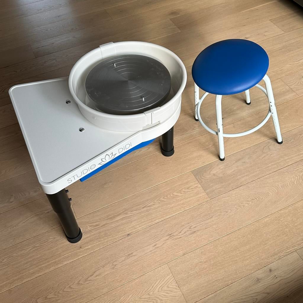 Te Huur: Shimpo topmodel RK-3E draaischijf met stoeltje, Hobby en Vrije tijd, Pottenbakken, Ophalen, Zo goed als nieuw