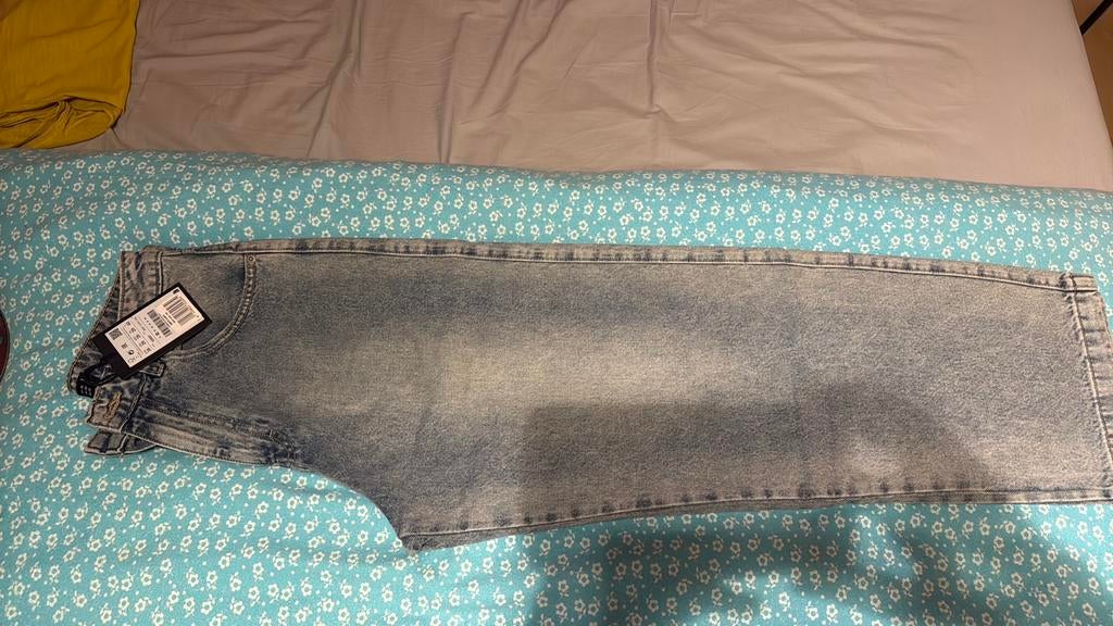 STWD jongen baggy broek maat 36.Nieuw prijs 30 euro, Kleding | Heren, Spijkerbroeken en Jeans, Ophalen of Verzenden, Nieuw, Blauw
