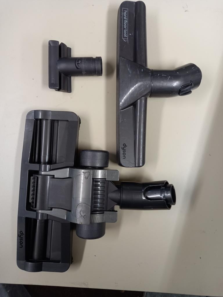 Dyson DC29, Enlèvement