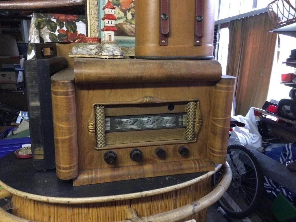 Ancienne Radio vintage, Enlèvement