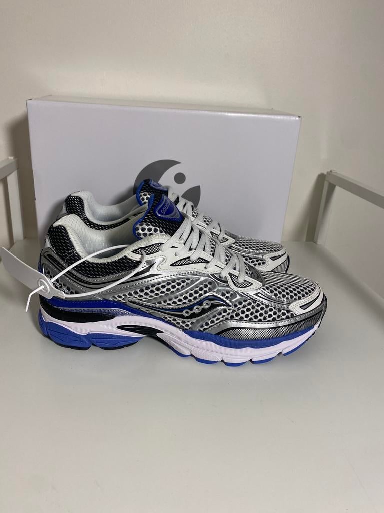 Saucony bleu, Sport en Fitness, Volleybal, Ophalen, Zo goed als nieuw