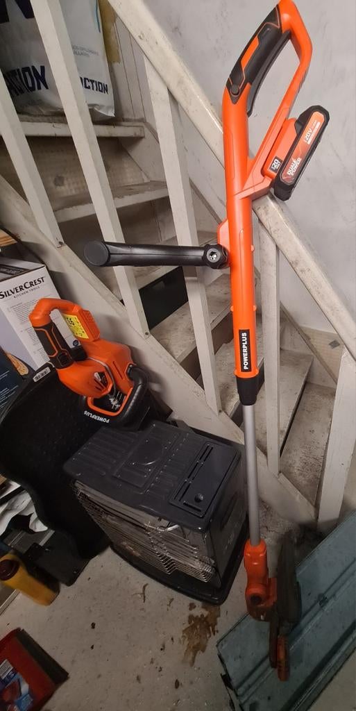 Powerplus kantenmaaier, heggenschaar, Tuin en Terras, Grasmaaiers, Gebruikt, Accu-grasmaaier, Ophalen