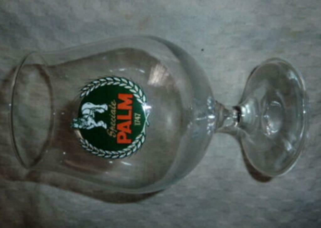 bier glas PALM ' paard links & krans ' Brij Palm Steenhuffel, Enlèvement ou Envoi, Neuf, Verre à bière