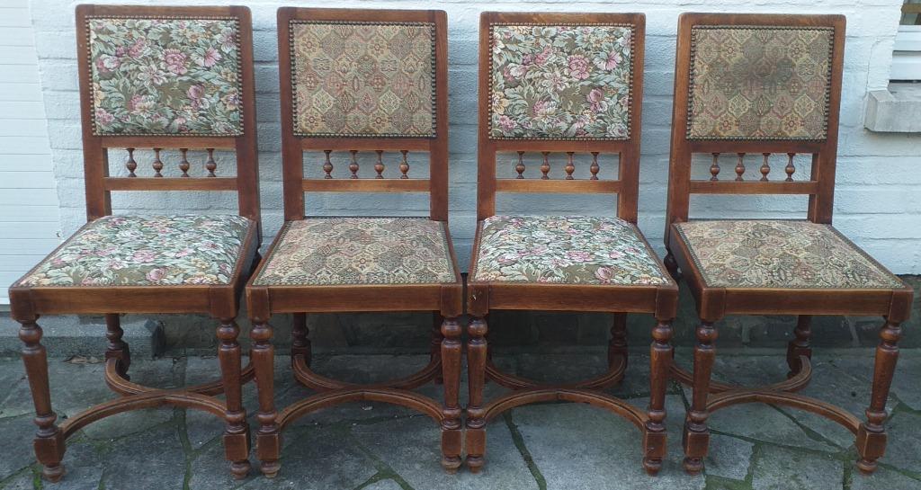 4 antieke gestoffeerde stoelen, Ophalen
