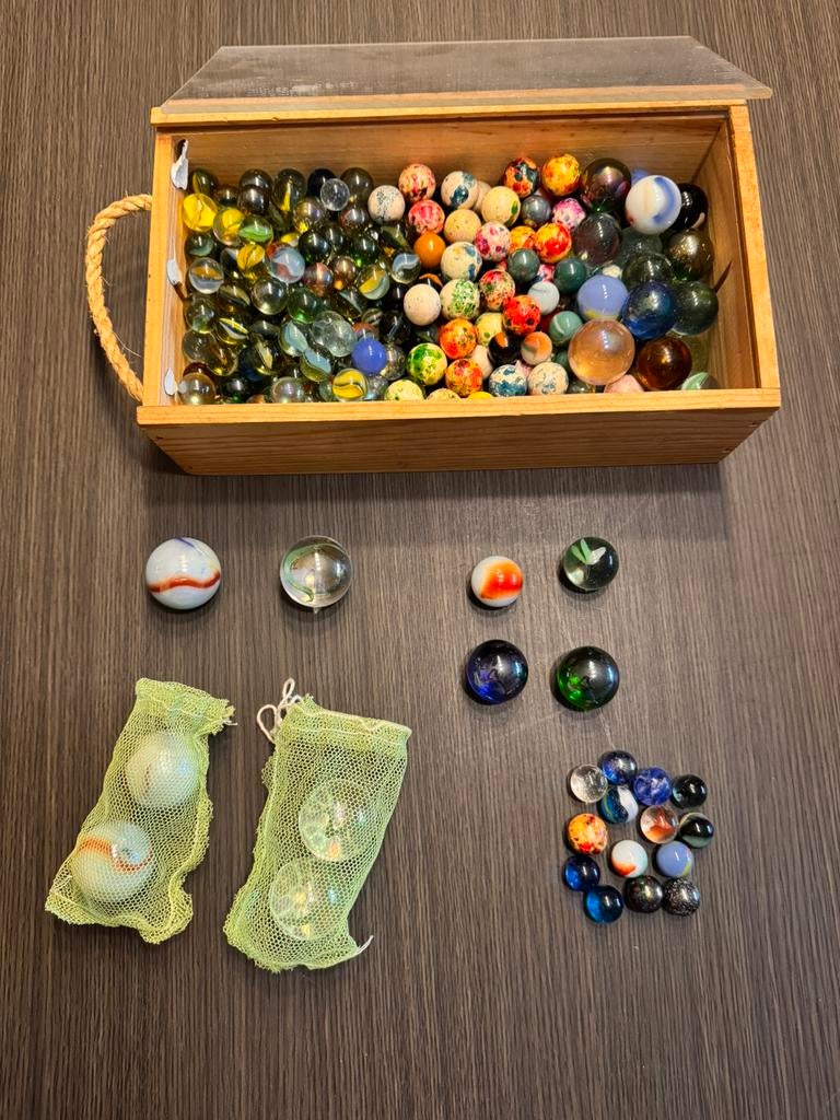 Assortiment knikkers, Ophalen of Verzenden, Zo goed als nieuw