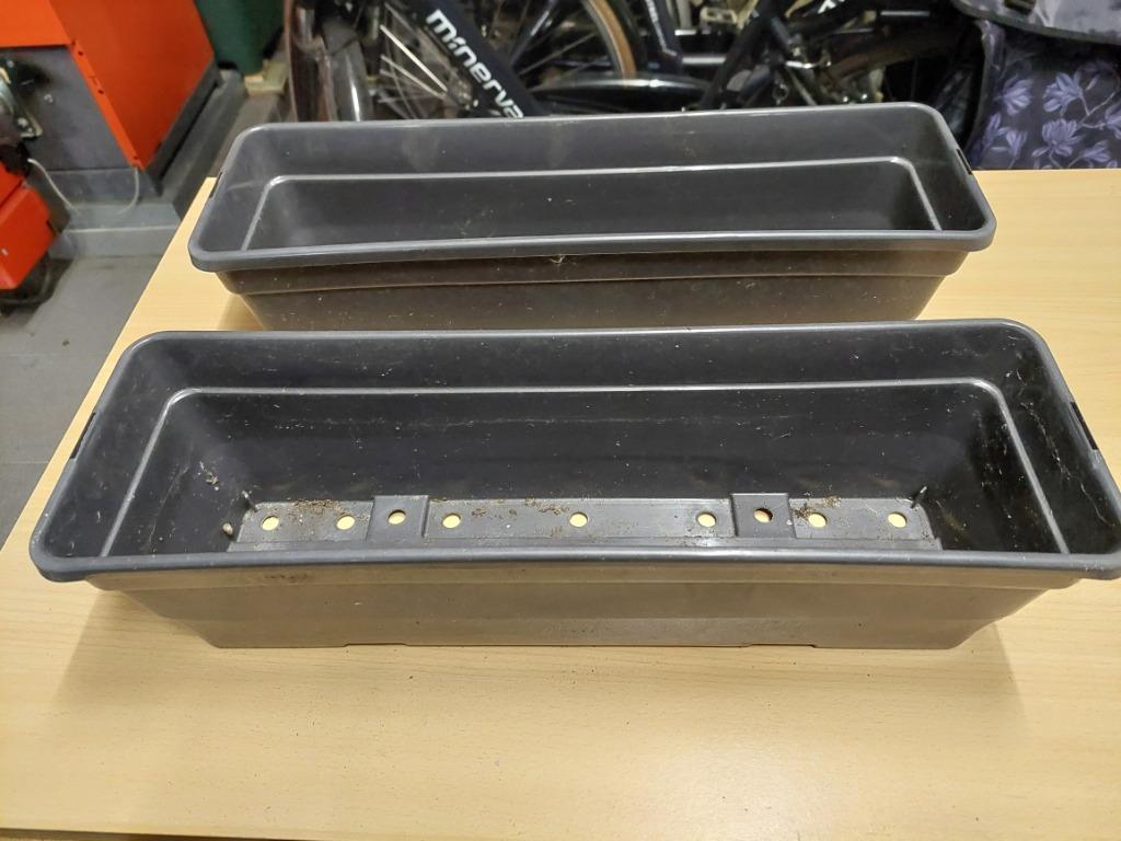 24  rechthoekige plantenbakken / bloembakken., Tuin en Terras, Kunststof, Gebruikt, Ophalen of Verzenden, Binnen