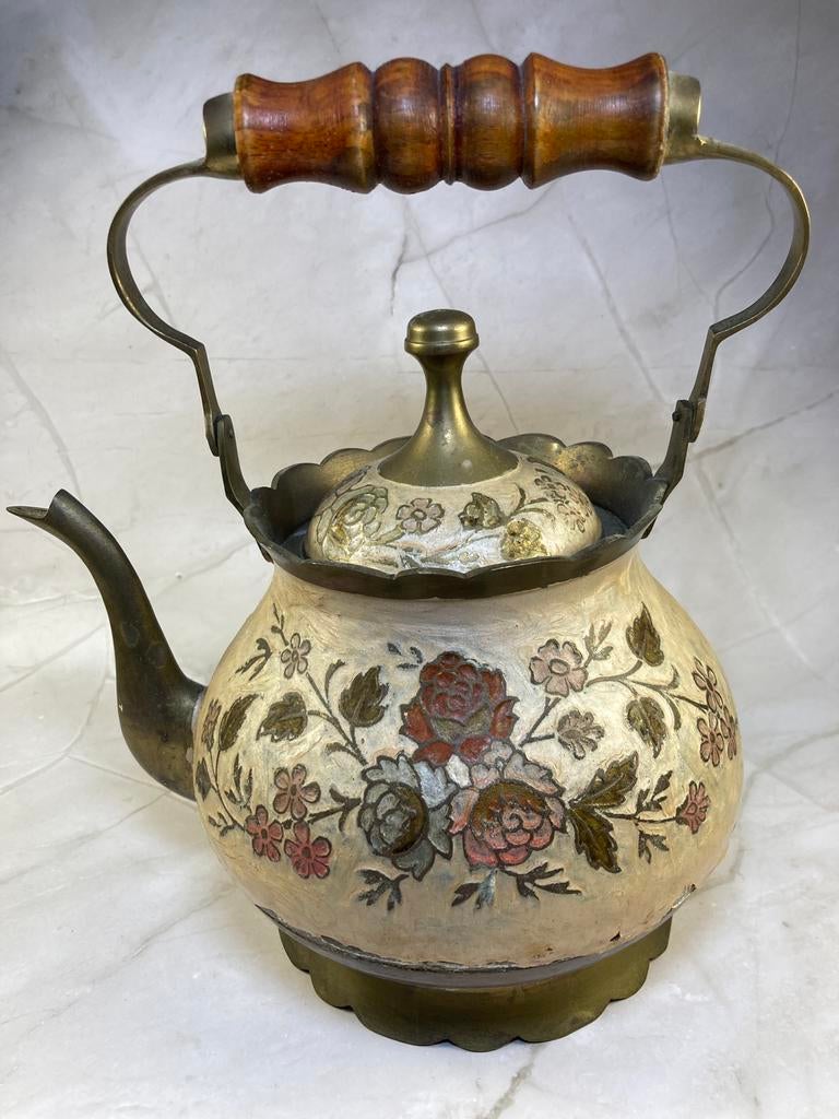 Théière en laiton émaillé avec motifs floraux, Antiquités & Art, Enlèvement ou Envoi