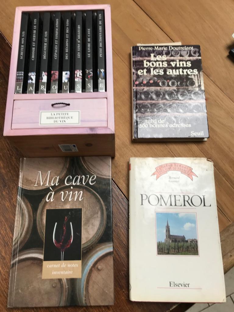 Petite bibliothèque et livre sur le vin, Enlèvement ou Envoi, Comme neuf, Autres types