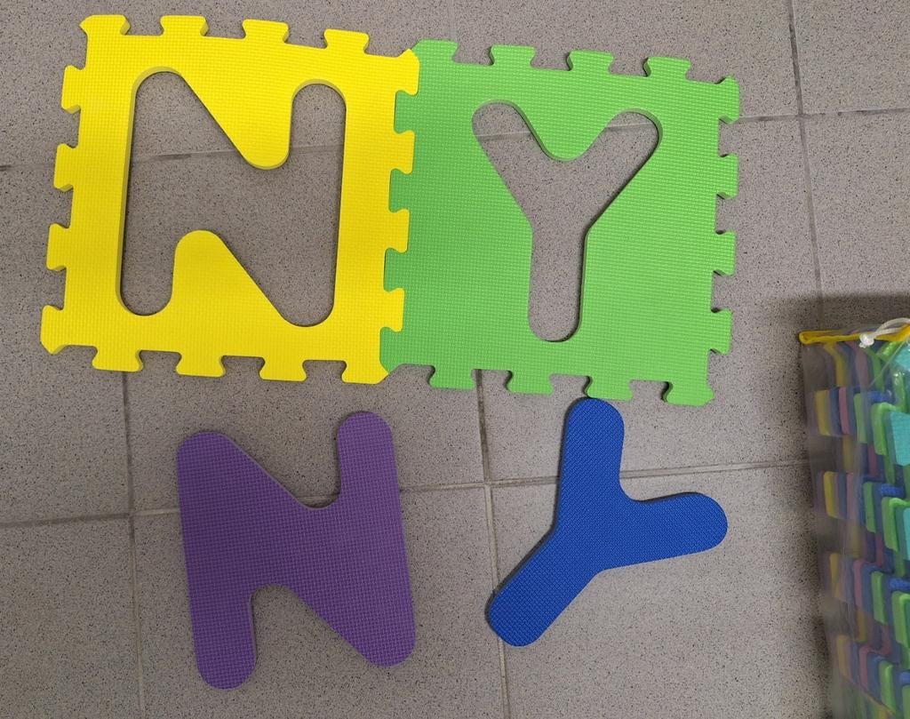 Puzzle mousse/alphabet, Enfants & Bébés, Enlèvement ou Envoi, Comme neuf