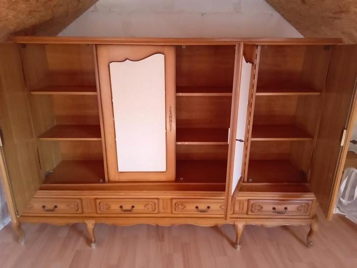 Vintage Eetkamer bretoens tafel 4 stoelen en 2 kasten, Ophalen