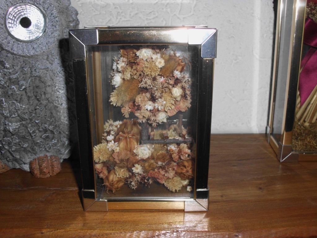 kastje met gedroogde bloemen h; 0,14 - br; 0,10, Ophalen of Verzenden, Zo goed als nieuw