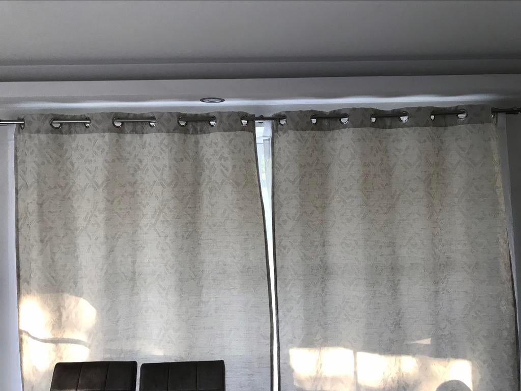 A vendre tringle à rideau avec rideau, 200 cm ou plus, Comme neuf, Enlèvement, 200 cm ou plus