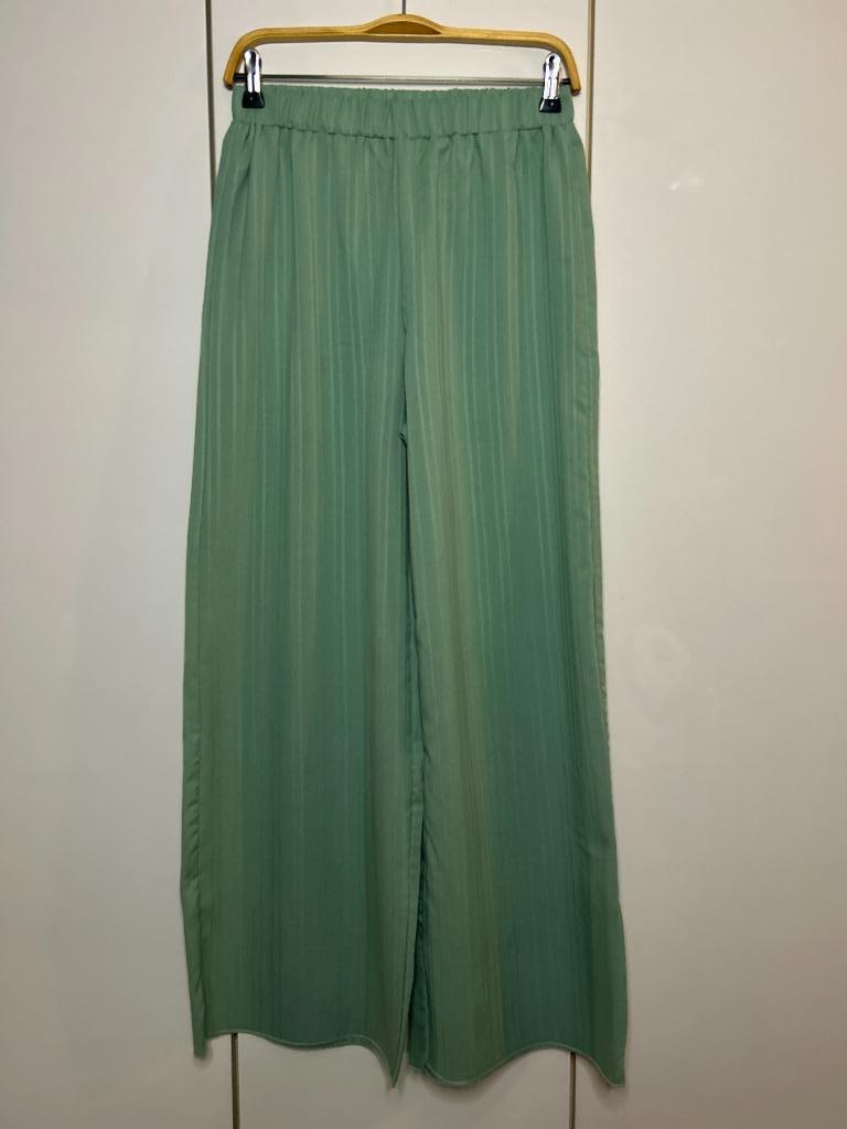 Groene broek met wijde pijpen van Shein - Maat 38/M, Maat 38/40 (M), Ophalen of Verzenden, Zo goed als nieuw, SHEIN