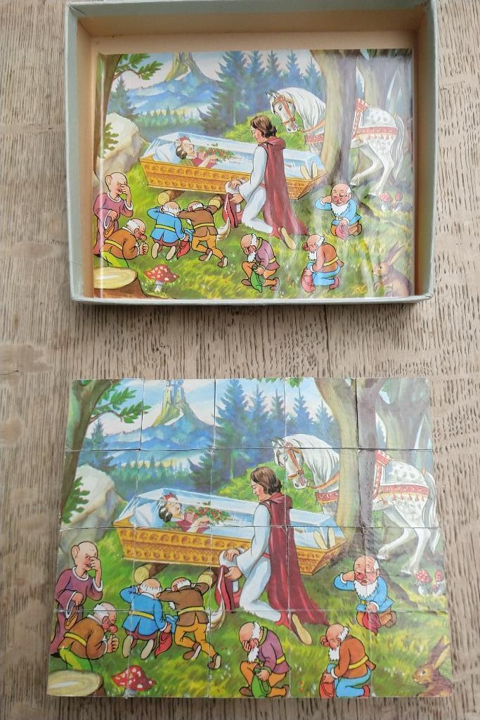 Oude houten blokpuzzel Walt Disney sneeuwwitje en de 7 dwerg, Ophalen