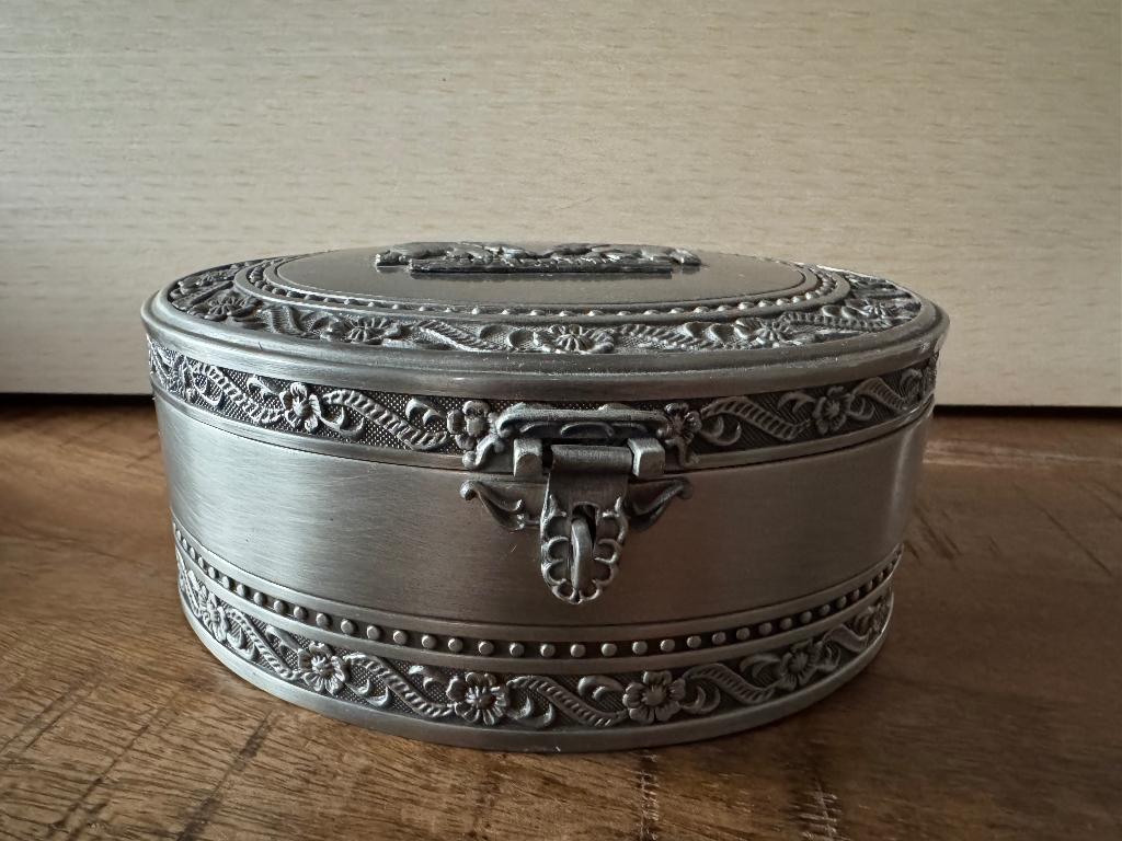 Boîte à bijoux vintage en étain Thaïlande, Enlèvement, Comme neuf