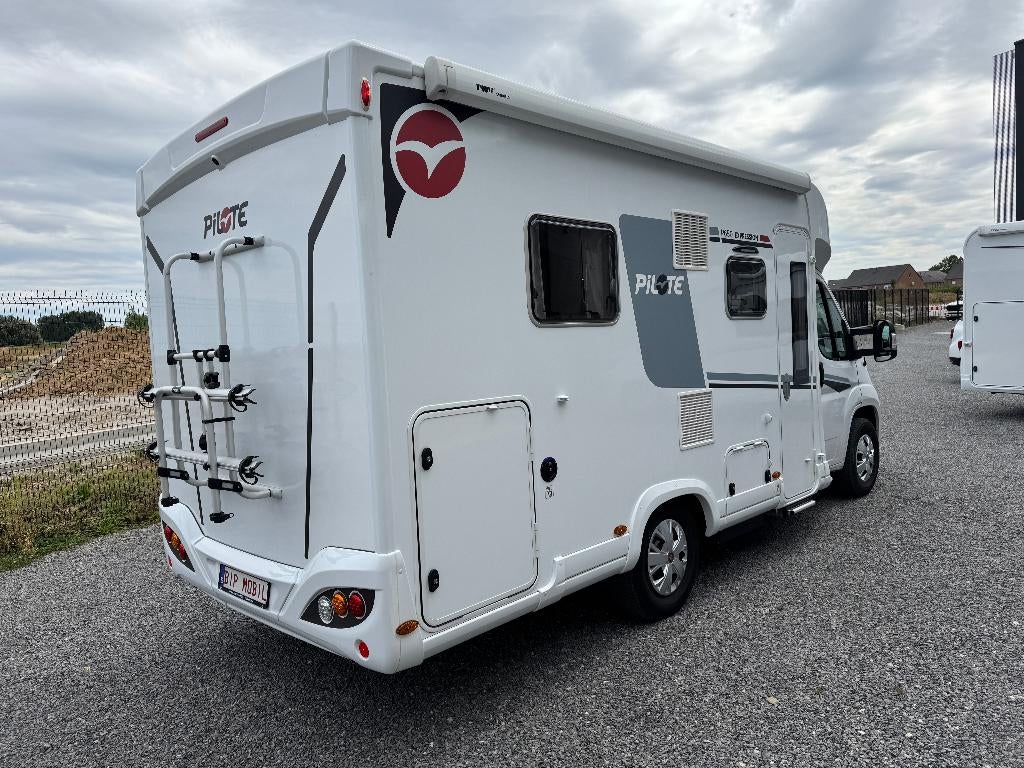 Pilote P 650 C Expression, Caravanes & Camping, Camping-cars, 6 à 7 mètres, Siège standard, Entreprise, Boîte manuelle