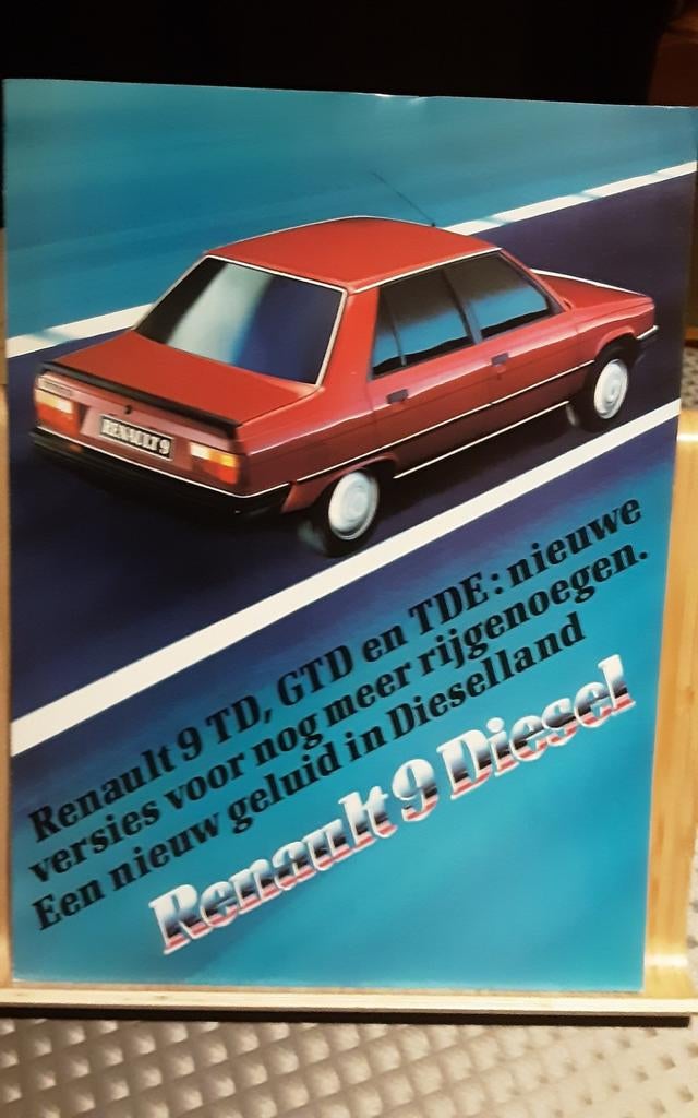 Renault 9 brochure, Boeken, Auto's | Boeken, Ophalen of Verzenden, Zo goed als nieuw, Renault