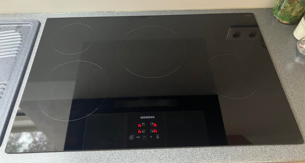 Taque vitrocéramique sous garantie Siemens, Electroménager, 4 zones de cuisson, Encastré, Enlèvement, Utilisé