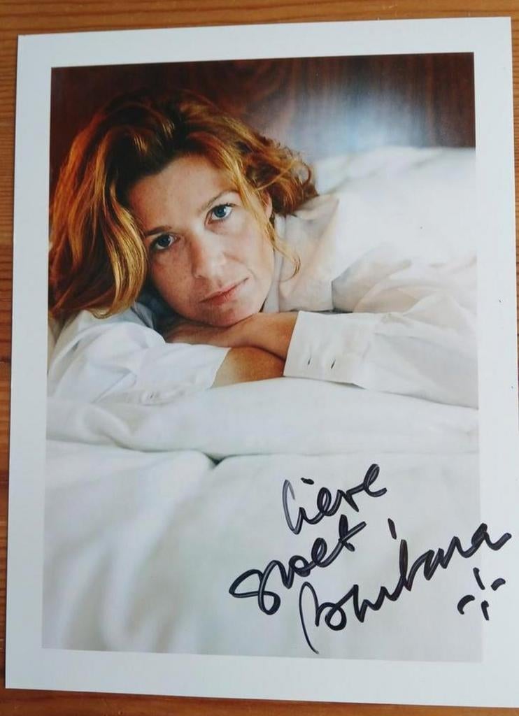 Gesigneerde foto van Barbara Sarafian., Envoi, Neuf
