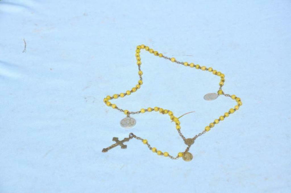 § chapelet  perle jaunatre  (n3), Antiquités & Art, Enlèvement ou Envoi