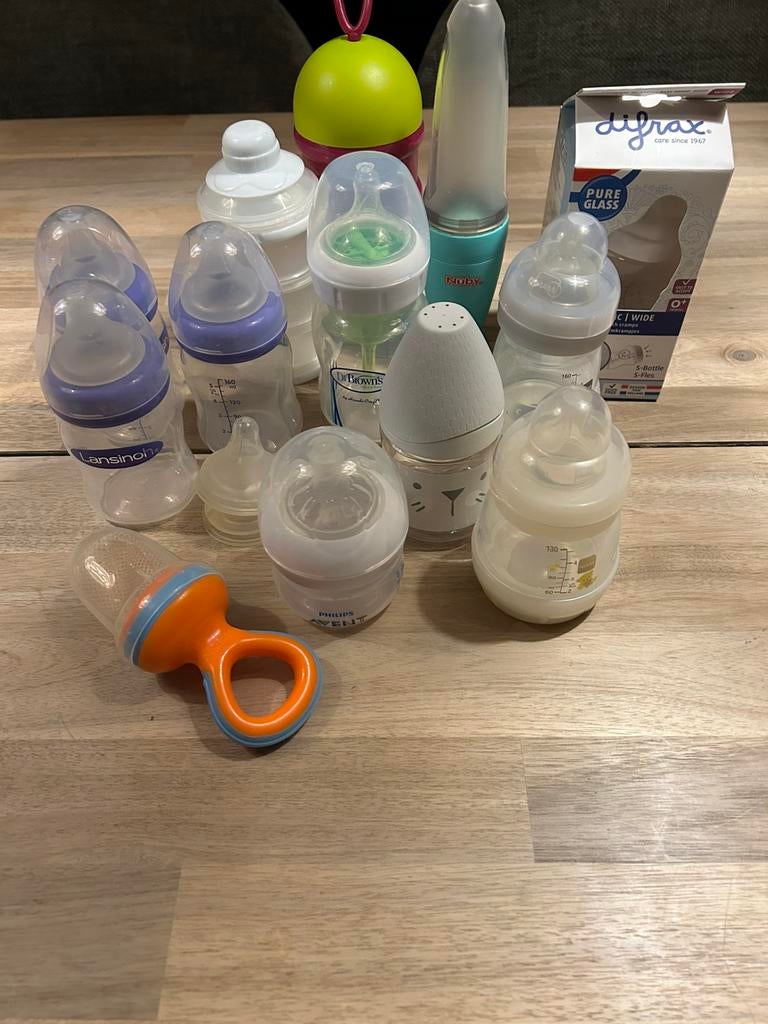 Set babyflessen/poedertorens, Ophalen, Zo goed als nieuw, Overige typen