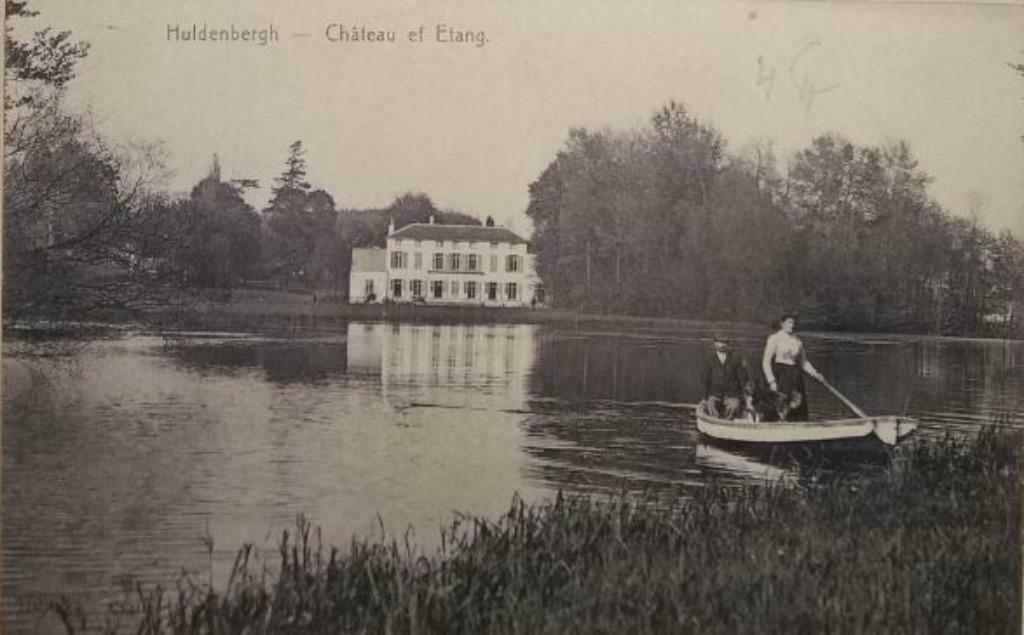 Postkaart Huldenbergh – Kasteel en vijver, Ophalen of Verzenden, Voor 1920, Gelopen, Vlaams-Brabant